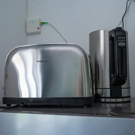 Capstay La Rhonelle - Netflix - 2 - Cuisine شقة